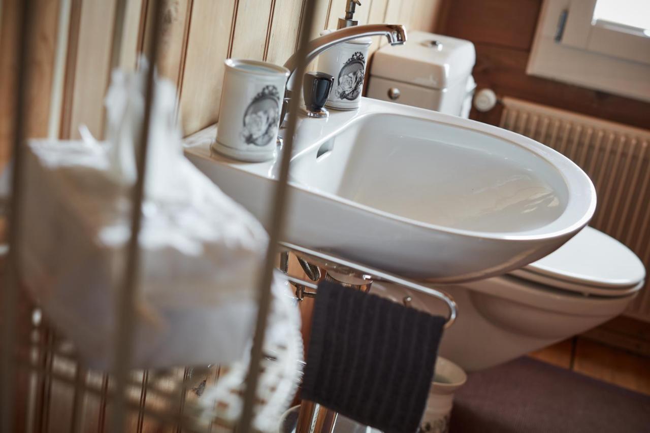 Nostalgie Bed & Breakfast Chraemerhus Curaglia Luaran gambar