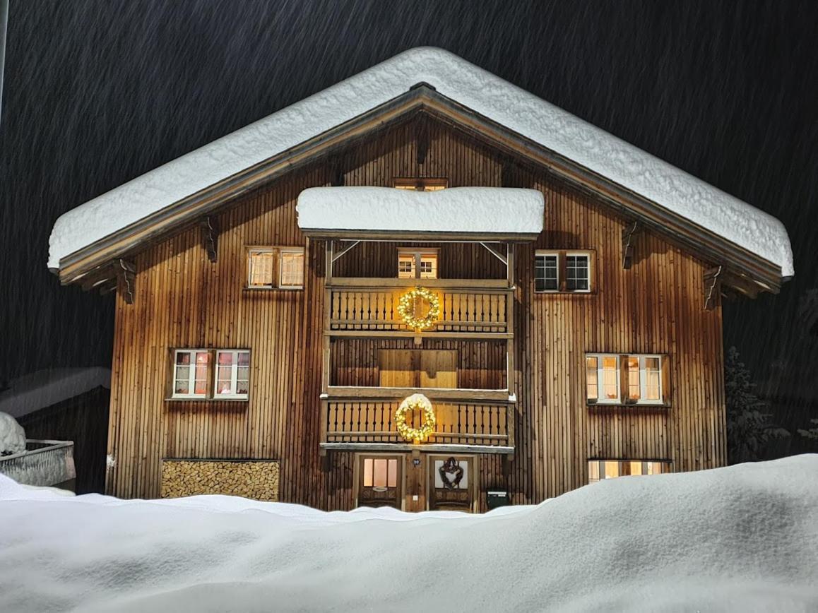 Nostalgie Bed & Breakfast Chraemerhus Curaglia Luaran gambar